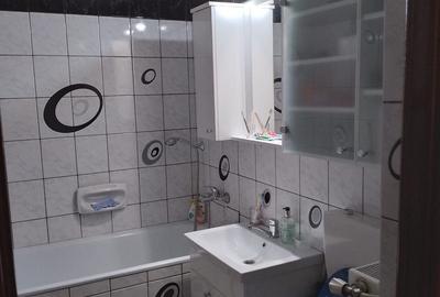 Apartament cu 3 camere decomandat în Central - 2