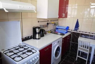 Apartament cu 2 camere semidecomandat, mobilat în Central - 1
