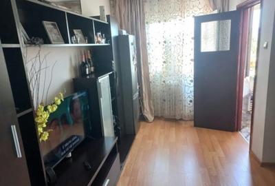 Garsonieră circulară, mobilată în Titan