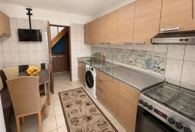 Apartament cu 3 camere decomandat în Berceni - 2