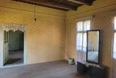 Casă cu 3 camere cu Teren 1497 Mp în Iara