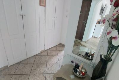 Apartament cu 2 camere decomandat în Decebal - 14