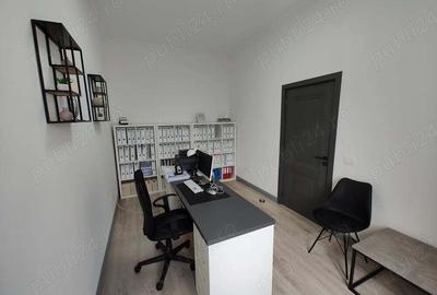 Spațiu comercial, de 54 mp, în Central - 4