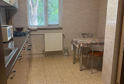 Apartament cu 3 camere decomandat în Drumul Taberei - 9