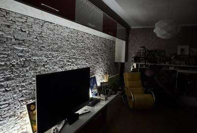 Apartament cu 3 camere decomandat în Nicolina - 3