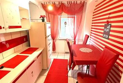 Apartament cu 3 camere decomandat în Aradului