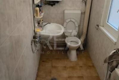 Apartament cu 6 camere decomandat, mobilat în P-ța Universității - 7