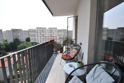 Apartament cu 3 camere semidecomandat în Titan