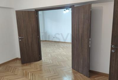 Apartament cu 3 camere decomandat în Dorobanți