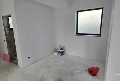 Casă individuală cu 6 camere cu Teren 438 Mp în Central - 9