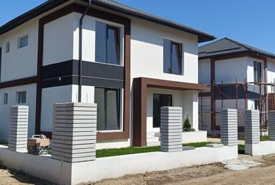 Casă cu 4 camere cu Teren 300 Mp în Berceni