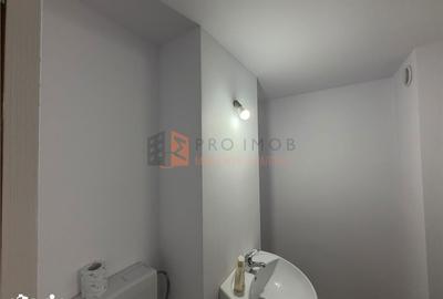 Apartament cu 3 camere decomandat în Micro 14 - 12