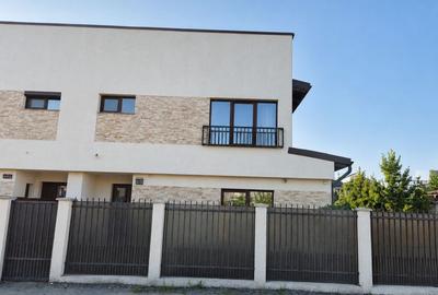 Casă cu 4 camere cu Teren 220 Mp în Central - 1