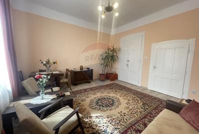 Apartament cu 3 camere semidecomandat, mobilat în Gară - 1