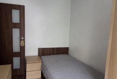 Apartament cu 3 camere semidecomandat în Central - 1