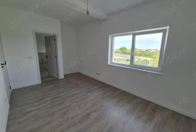 Casă cu 4 camere cu Teren 300 Mp în Central - 8