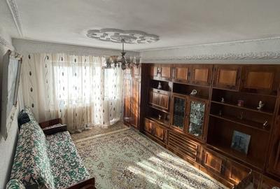 Apartament cu 3 camere decomandat în Exterior Vest