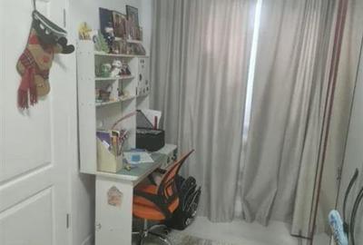 Apartament cu 2 camere nedecomandat în Podu Roș