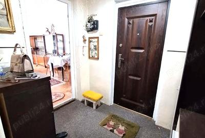 Apartament cu 2 camere decomandat în Piața Centrală - 2