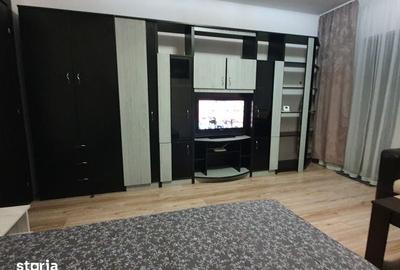 Garsonieră în Titan - 1