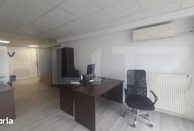 Spațiu comercial, de 120 mp, în Central - 1