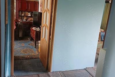 Apartament cu 3 camere decomandat în Tineretului