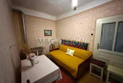 Casă cu 5 camere cu Teren 1560 Mp în Seceani