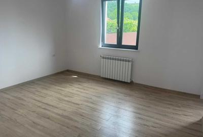Casă cu 3 camere în Central - 2