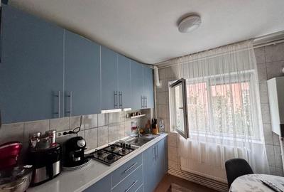 Apartament cu 3 camere semidecomandat în Central - 8