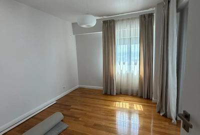 Apartament cu 4 camere decomandat în Floreasca