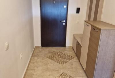 Apartament cu 3 camere decomandat în Km 5 - 5