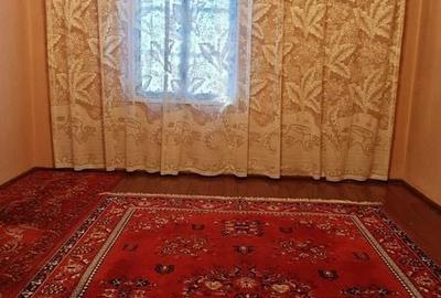 Casă cu 4 camere cu Teren 90 Mp în Central - 1