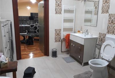 Casă cu 6 camere cu Teren 200 Mp în Central - 6