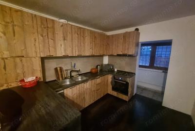 Apartament cu 2 camere decomandat în CET - 5