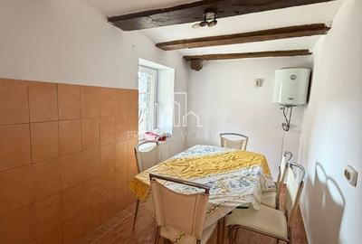 Casă cu 2 camere cu Teren 582 Mp în Saschiz - 4