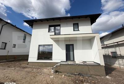 Casă cu 4 camere cu Teren 300 Mp în Valea Nucarilor