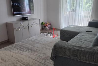 Apartament cu 3 camere semidecomandat în Basarabia