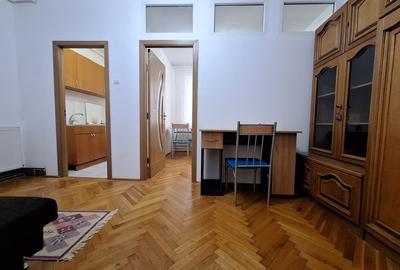 Apartament cu 2 camere nedecomandat, mobilat în Complex Studențesc