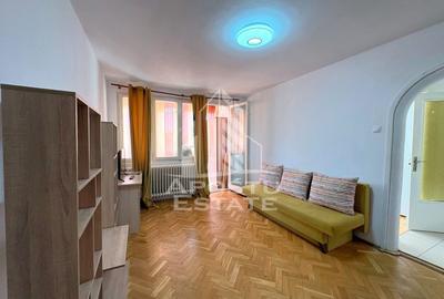 Apartament cu 2 camere semidecomandat, mobilat în Complex Studențesc