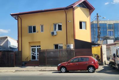 Casă cu 3 camere în Baicului