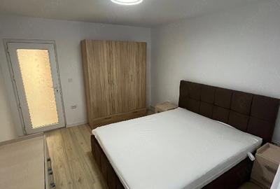 Apartament cu 3 camere decomandat în Micro 11