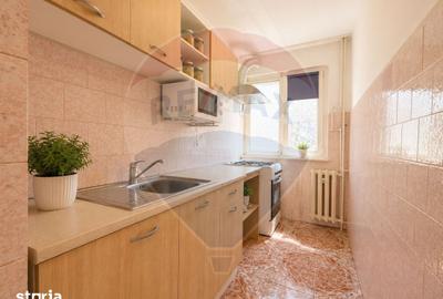 Apartament cu 2 camere semidecomandat, mobilat în Km 4 - 2