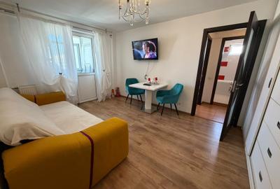 Apartament cu 3 camere semidecomandat în Pantelimon