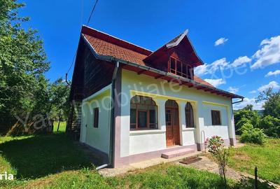 Casă cu 3 camere în Ciofrângeni