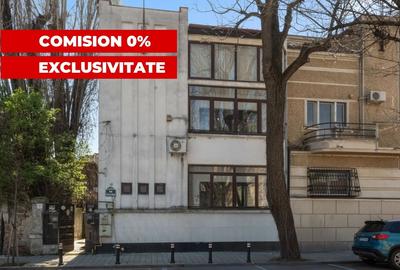 Casă individuală cu 9 camere cu Canalizare în Dacia
