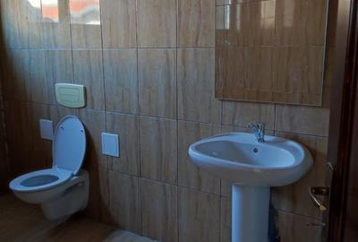 Casă cu 4 camere cu Teren 209 Mp în Central - 6