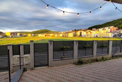 Duplex cu 5 camere cu Teren 250 Mp în Florești - 2