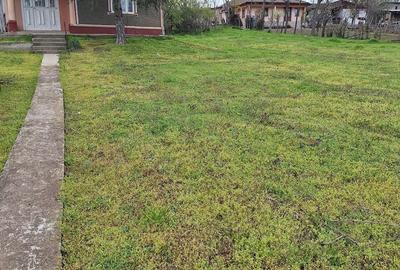 Casă cu 6 camere cu Teren 3080 Mp în Cuca