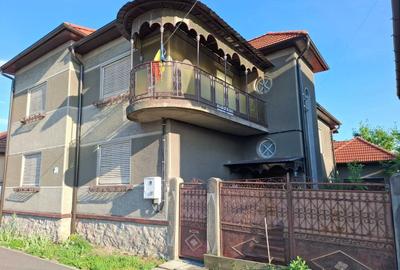Casă cu 4 camere în Central - 3