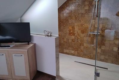 Casă cu 4 camere în Exterior Vest